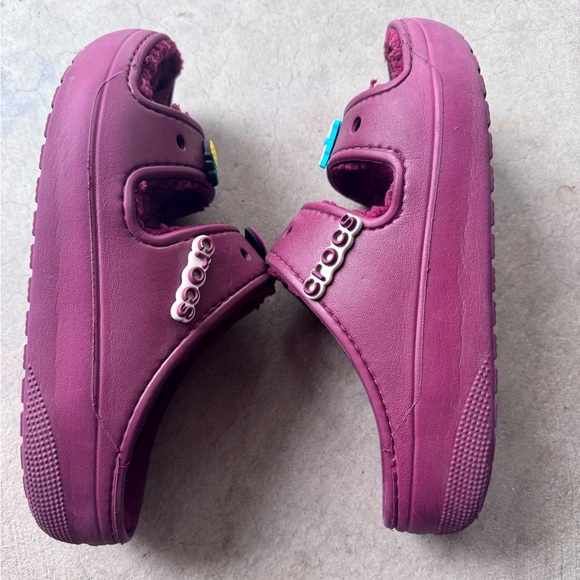 CROCS Classic Cozzzy Sandal Purple 
Size: M 5, W: 7 - Picture 3 of 7
